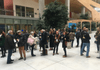 Groupement de personne qui discutent aux &quot;Assises du tourisme social et solidaire&quot;.